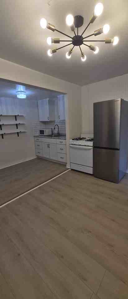 1445 Nw 32nd St #4 - Photo 5 of 17