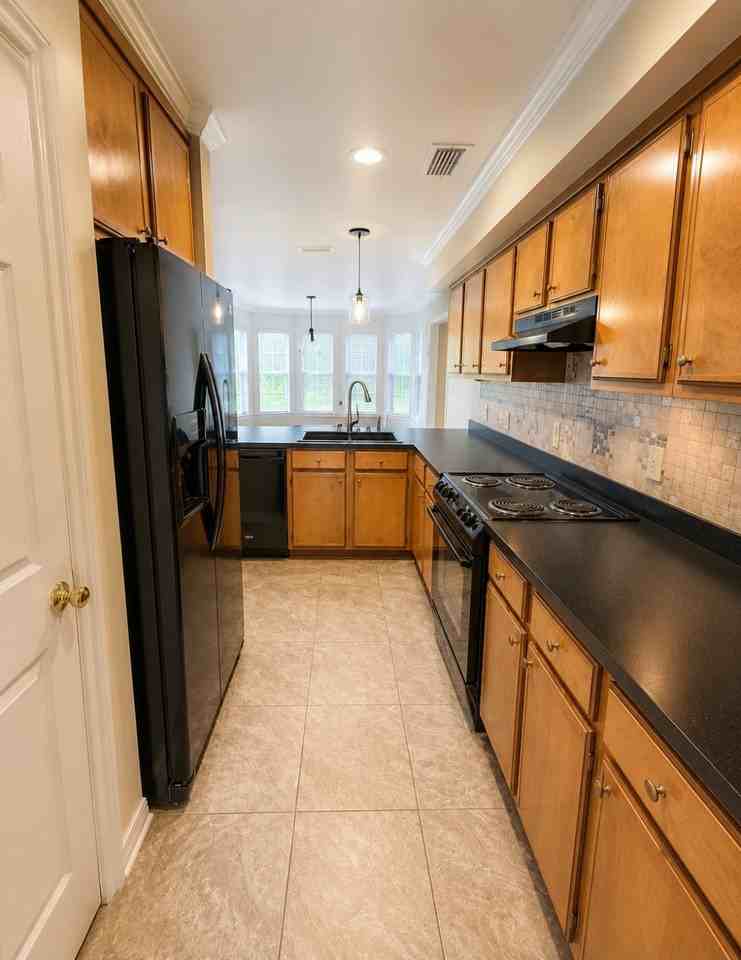 21744 Langford Rd - Photo 6 of 15