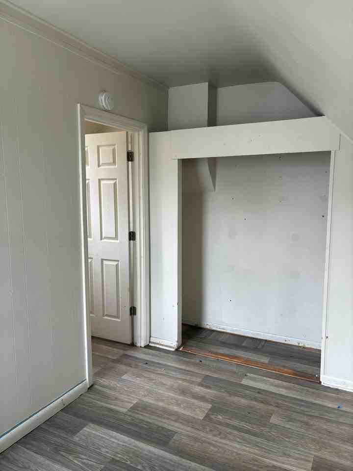 722 S Main St - Photo 5 of 13