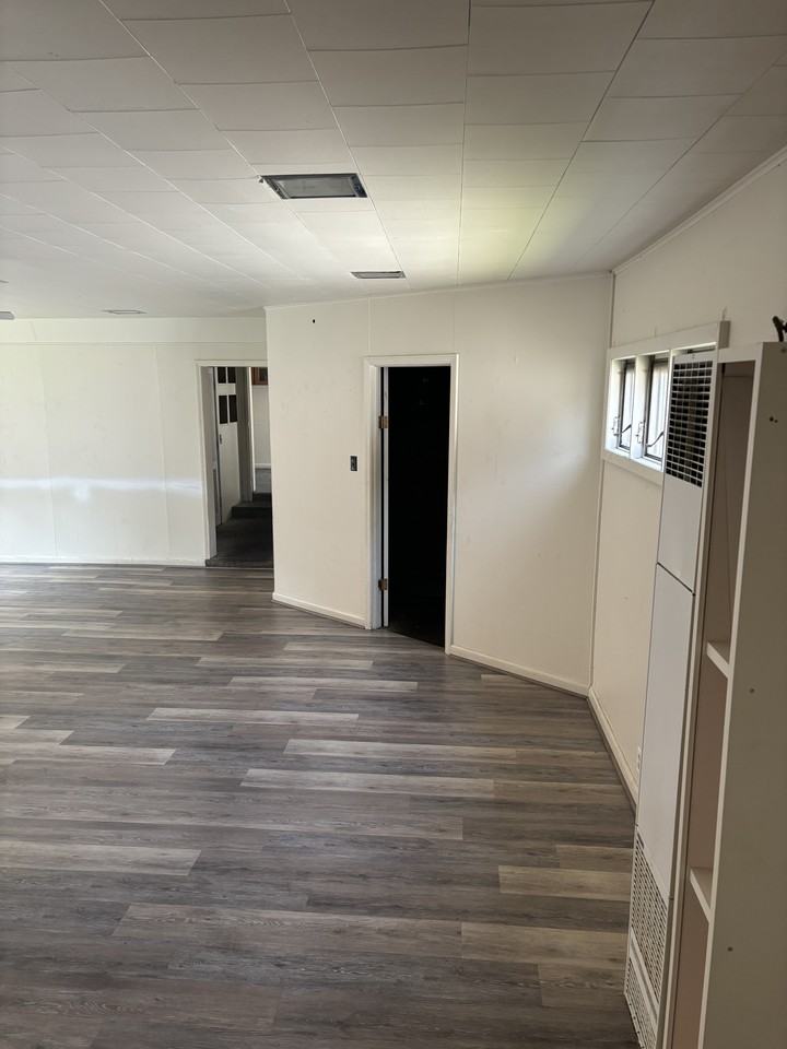 722 S Main St - Photo 6 of 13