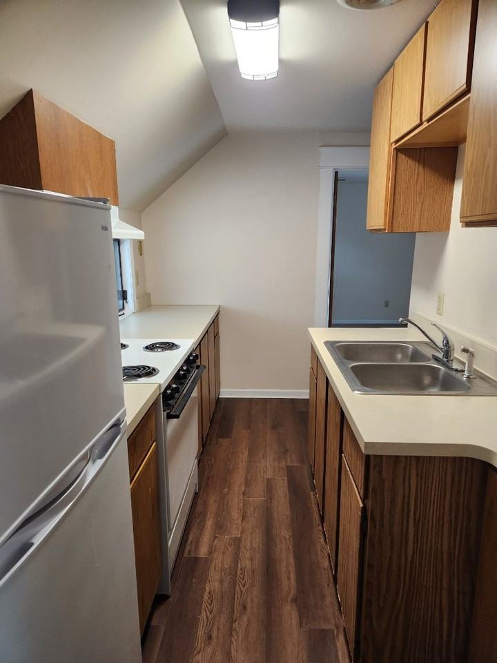 515 Company St #2 - Photo 4 of 10
