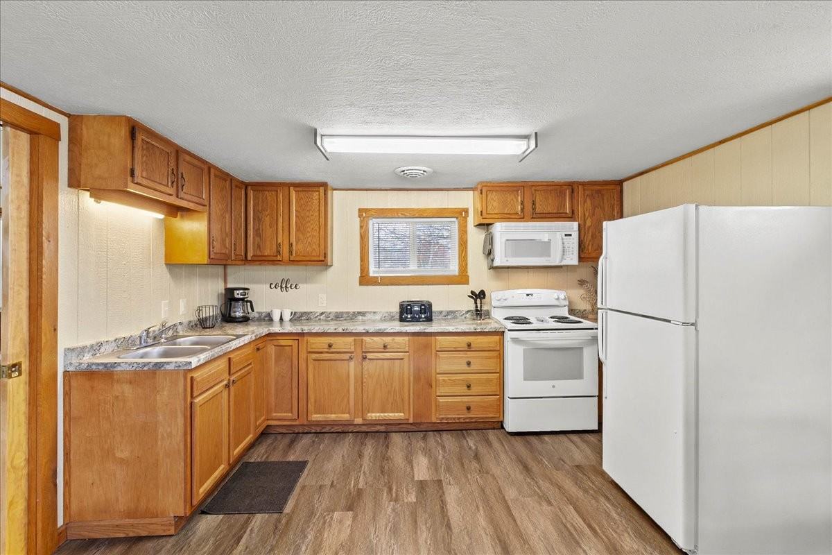 15583 Ohio St #235 - Photo 5 of 26