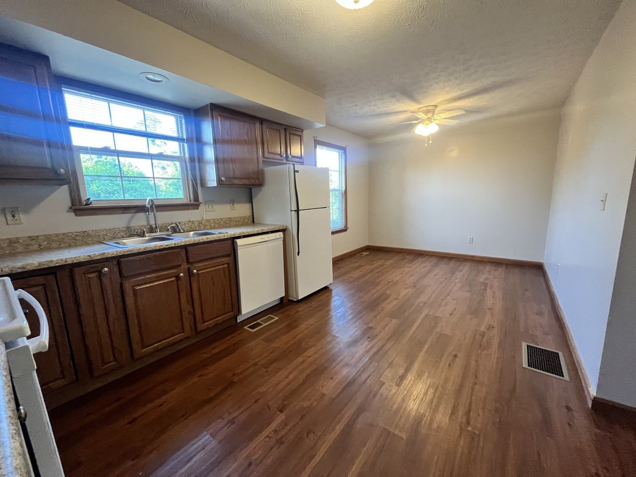 975 Dugan St #2 - Photo 6 of 15