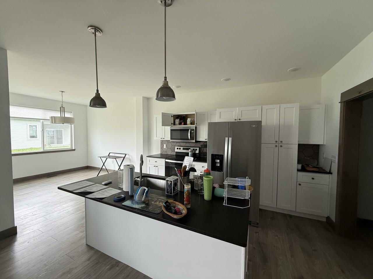 1142 Samantha Ln #A - Photo 4 of 23
