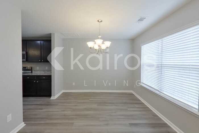 128 Bluff Rd - Photo 7 of 37