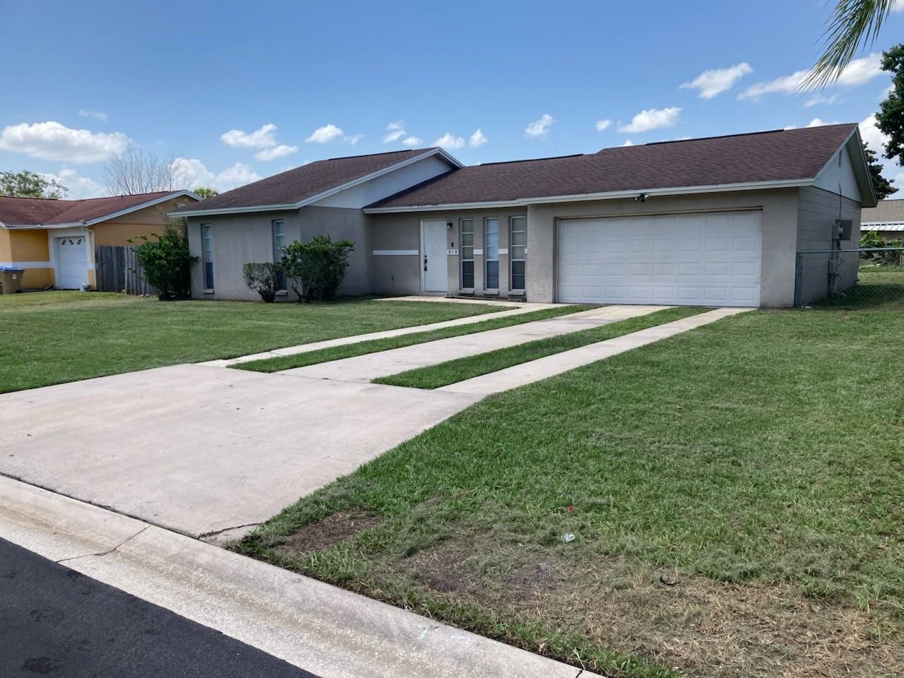 319 La Paz Dr #1