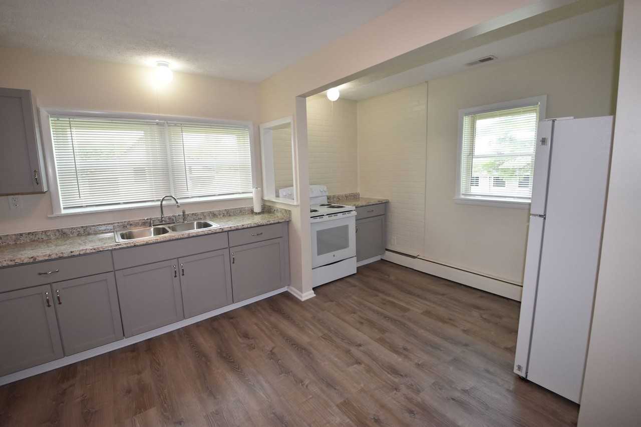 1784 W 300 S - Photo 5 of 8