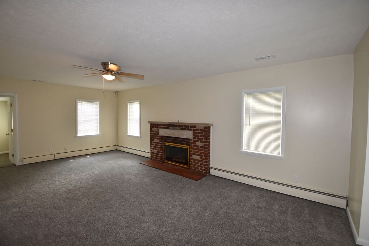 1784 W 300 S - Photo 7 of 8