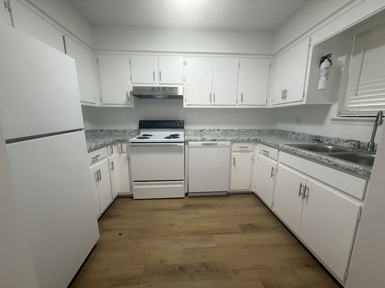 902 Darling Ave #1 - Photo 2 of 10