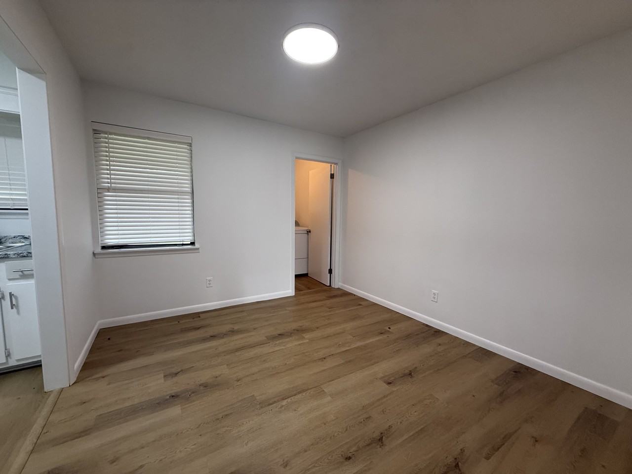 902 Darling Ave #1 - Photo 7 of 10