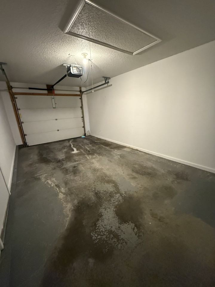 714 Pine Ridge Dr #1 - Photo 3 of 11