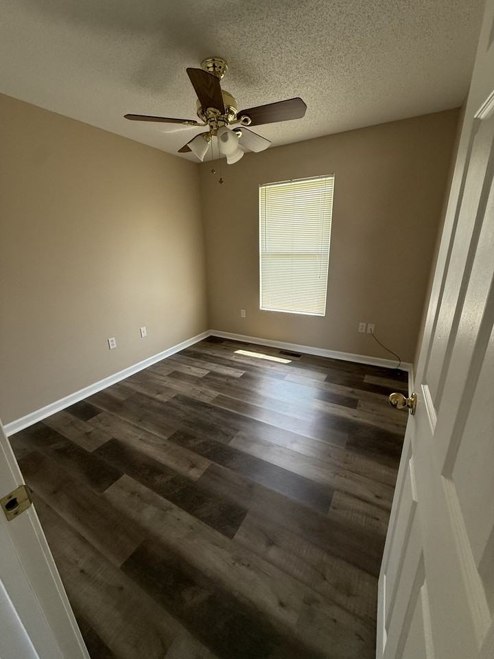714 Pine Ridge Dr #1 - Photo 6 of 11