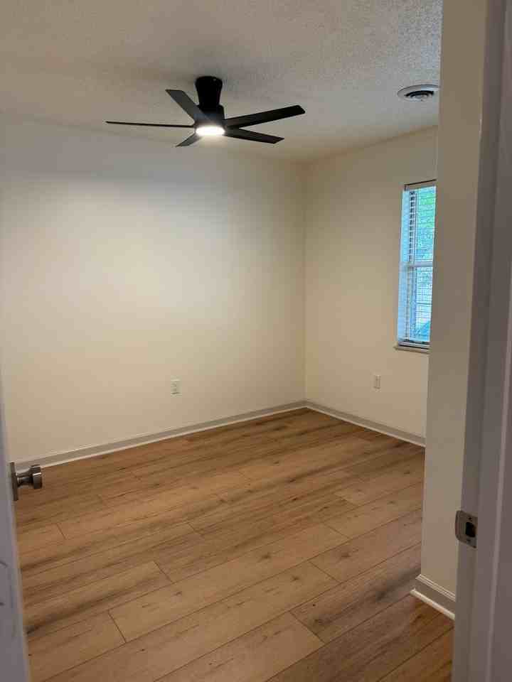 5010 Trace Manor Ln - Photo 3 of 20