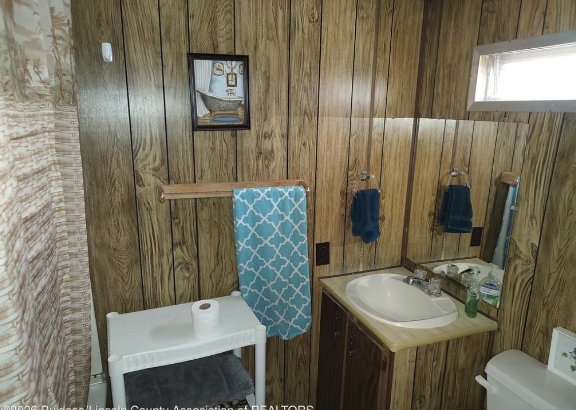 108 Skylane Rd - Photo 4 of 6