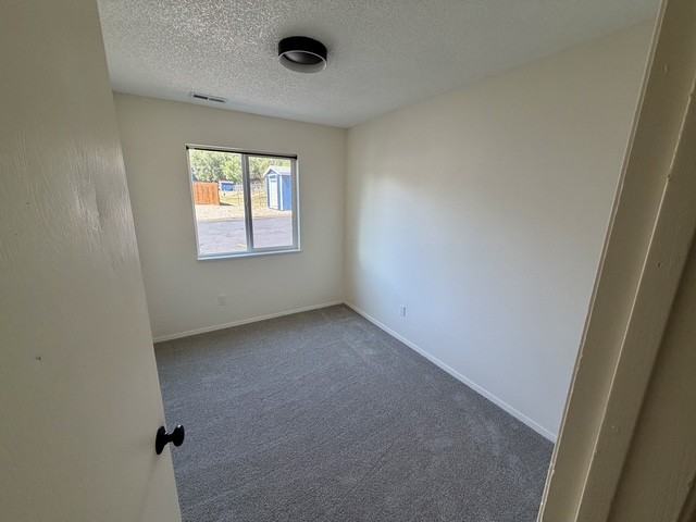 963 Iowa Ave #B - Photo 3 of 13