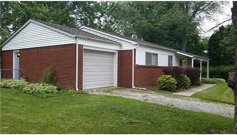 8839 Lynbrook Ct - Photo 2 of 3