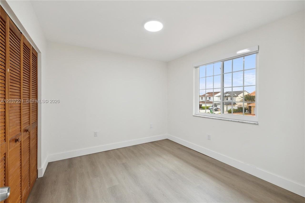 15130 Sw 58th St - Photo 5 of 9