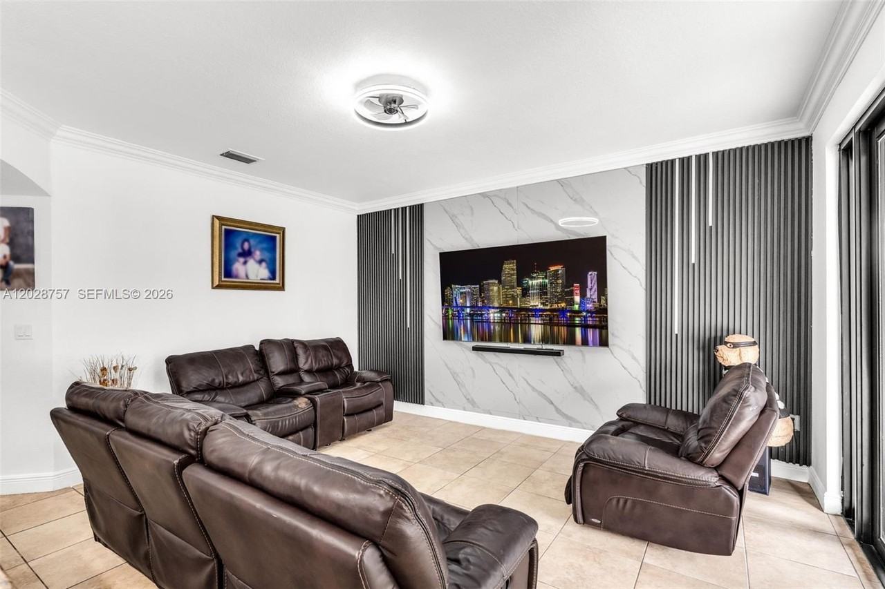 16618 Sw 57th Ln - Photo 4 of 18