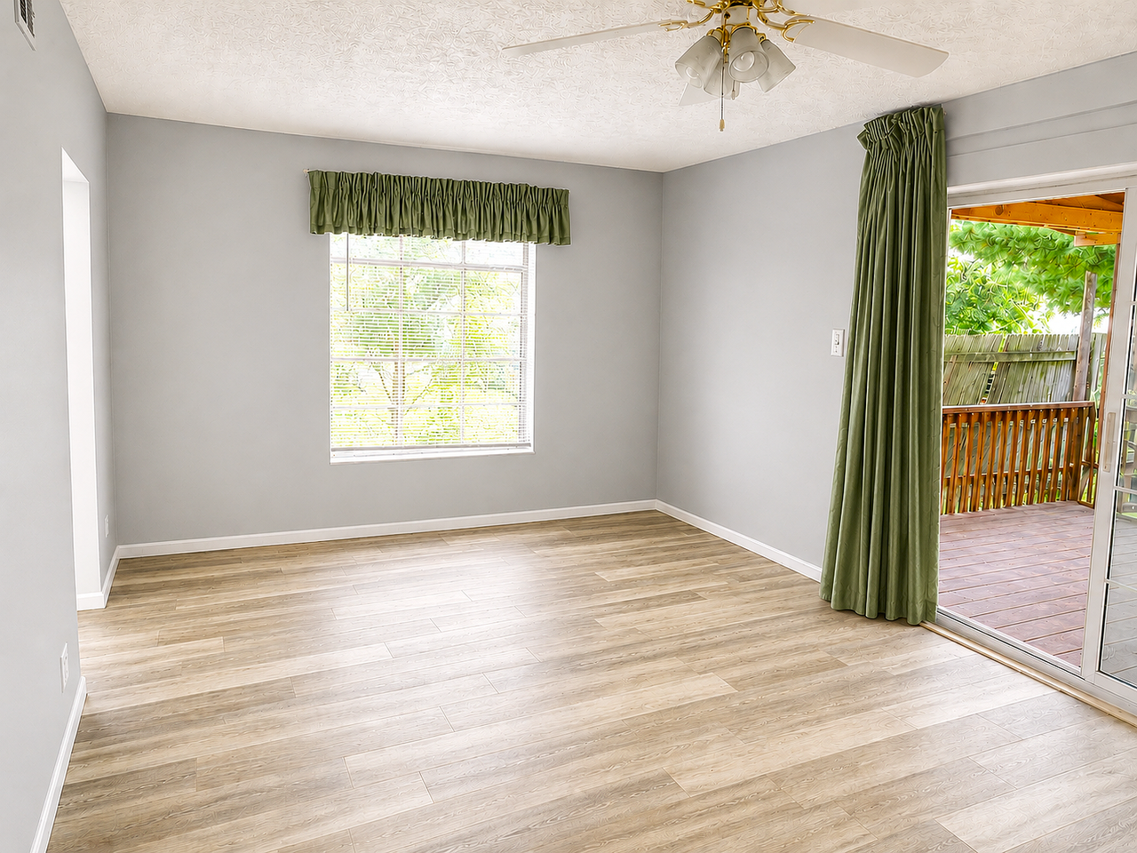 4935 W Legrande Ave - Photo 3 of 10