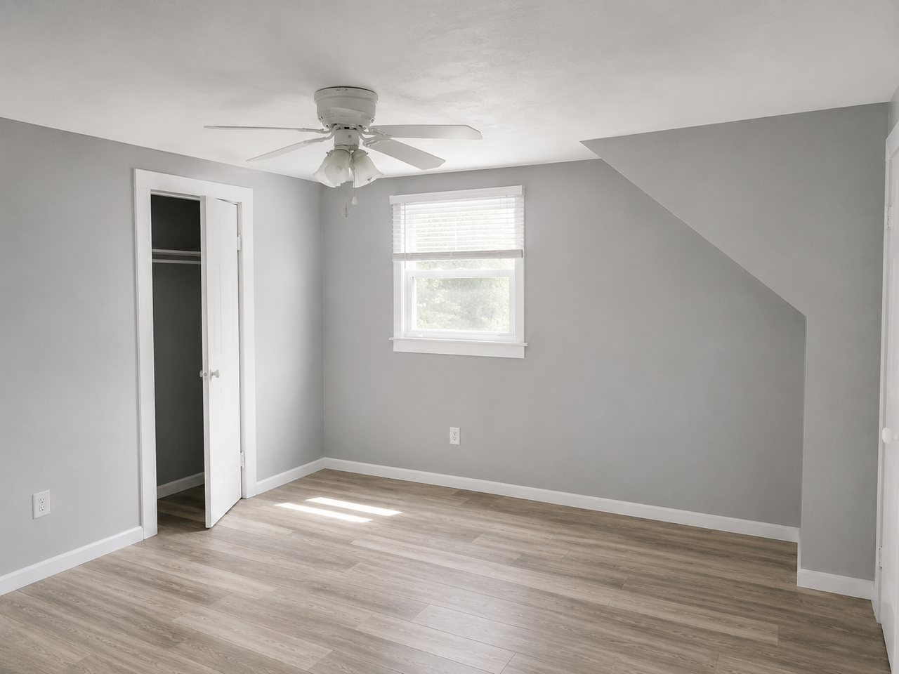 4935 W Legrande Ave - Photo 6 of 10