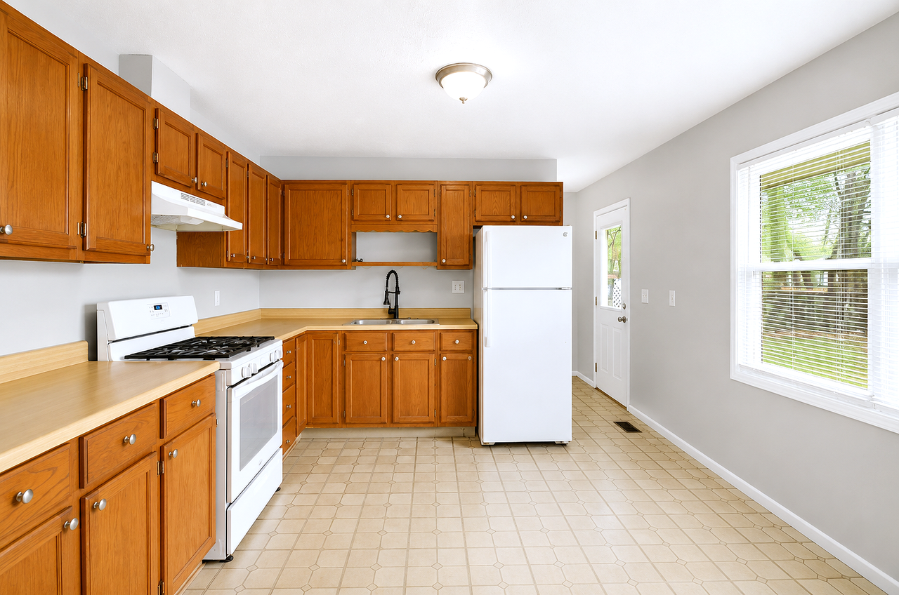 3641 N Richardt Ave - Photo 4 of 11