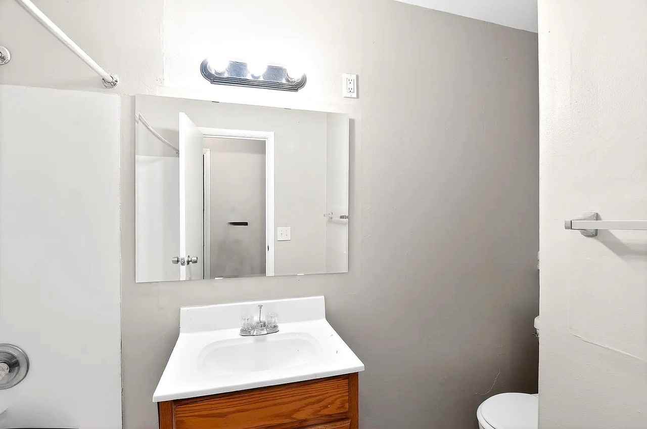 3641 N Richardt Ave - Photo 5 of 11