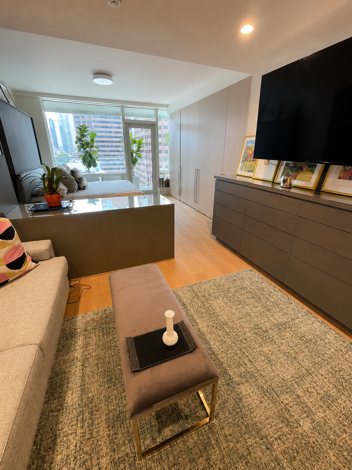 877 Francisco St #1115 - Photo 7 of 16