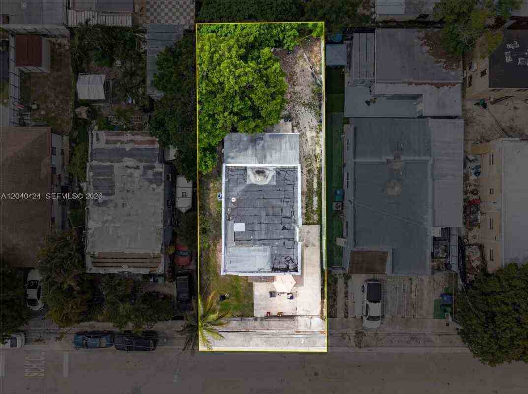 1168 Nw 30th St - Photo 2 of 25