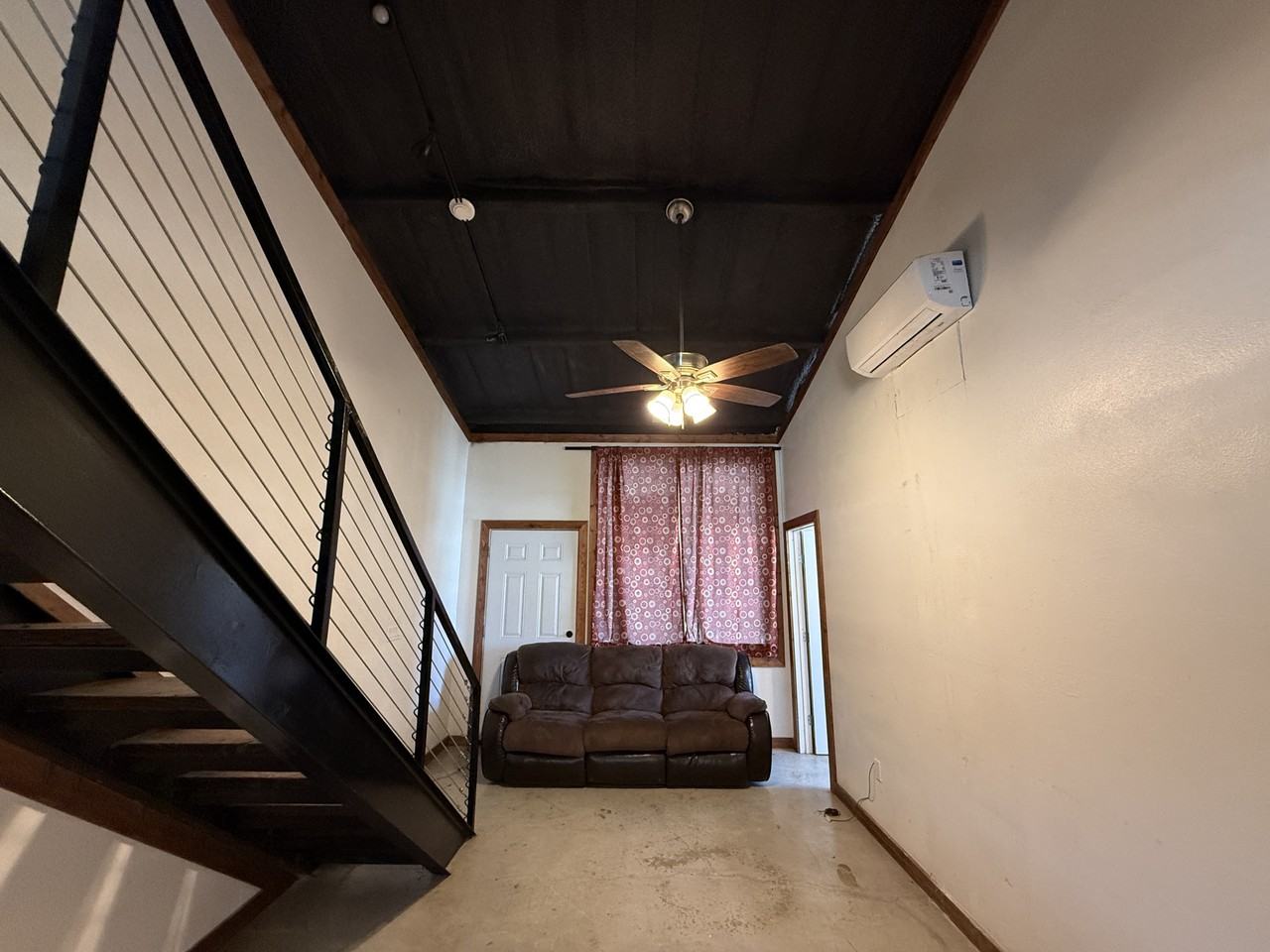 155 Fawn Cir - Photo 3 of 8