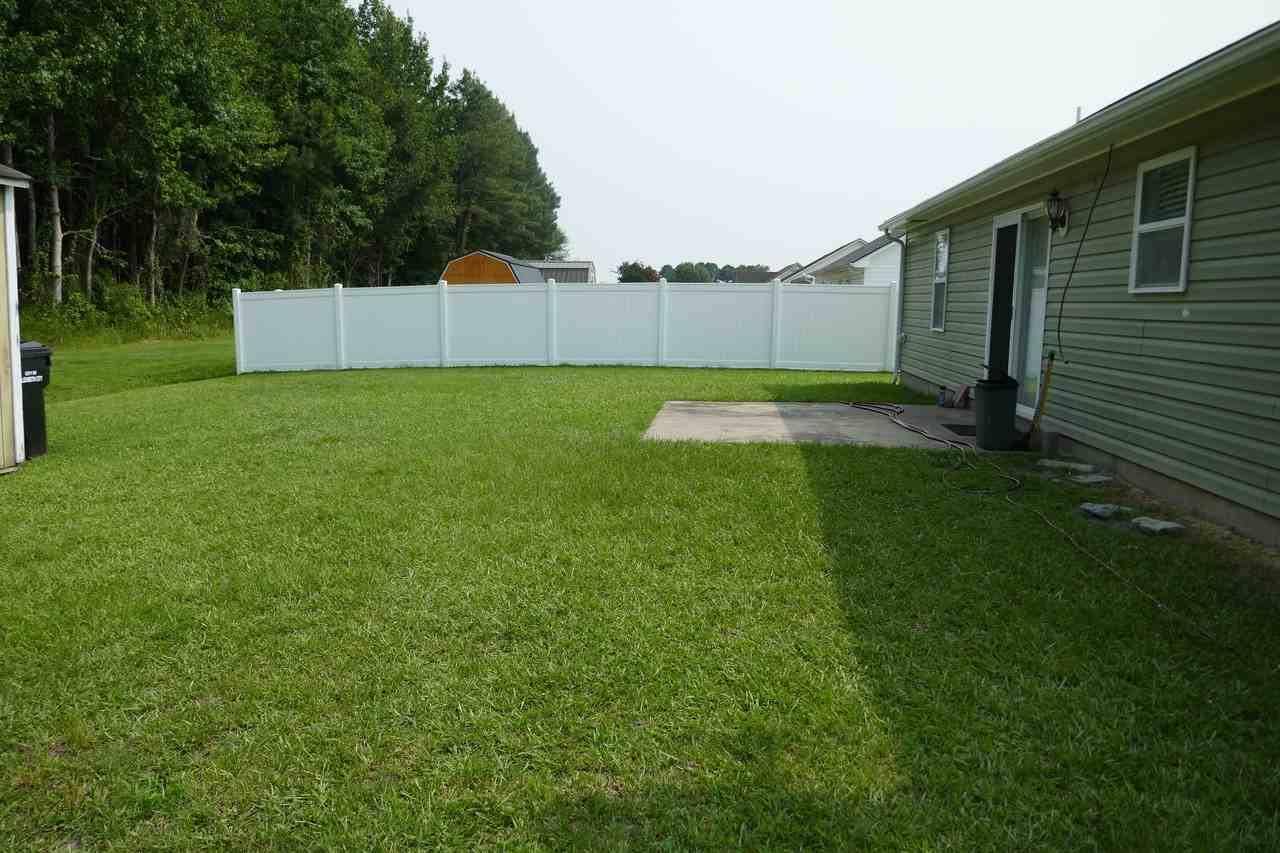 1110 Jessica St - Photo 3 of 3