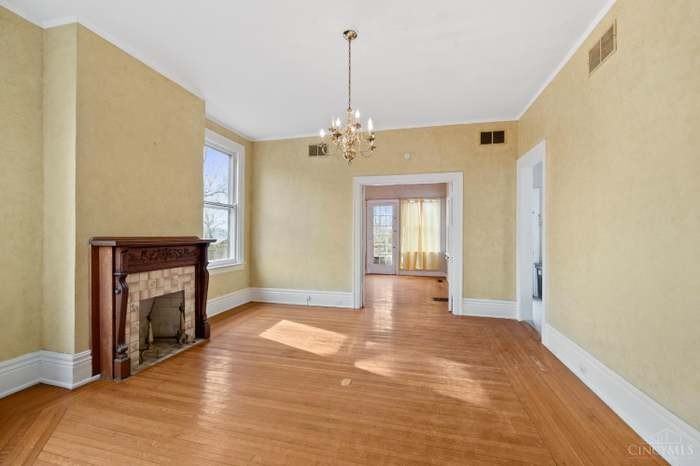 3315 Morrison Ave - Photo 4 of 33