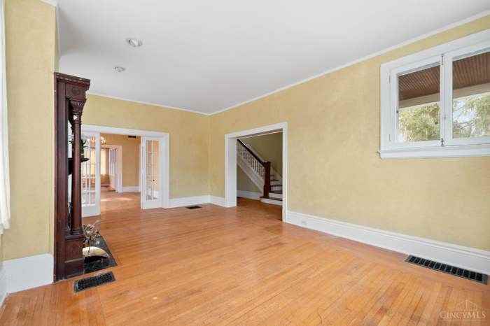 3315 Morrison Ave - Photo 7 of 33