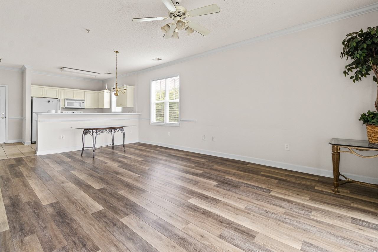 804 Crumpet Ct - Photo 4 of 23