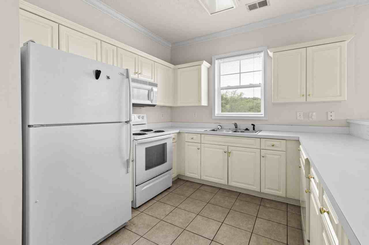 804 Crumpet Ct - Photo 6 of 23
