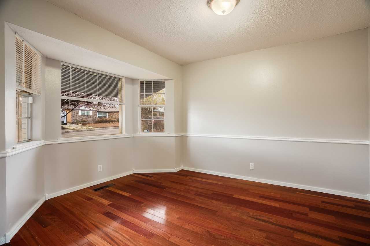 12008 Kashmir St Ne - Photo 4 of 15