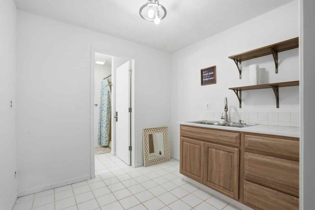 2415 Catskill Ct - Photo 3 of 28