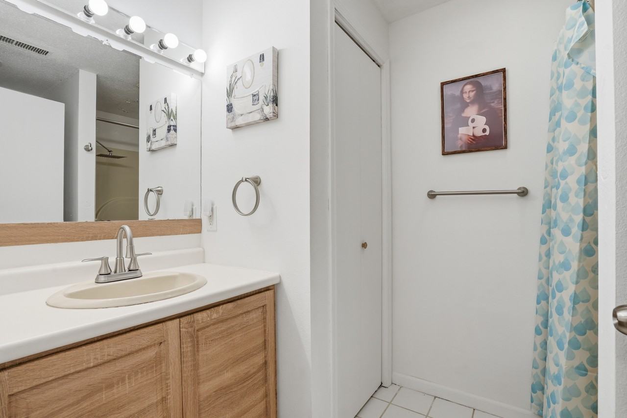 2415 Catskill Ct - Photo 4 of 28