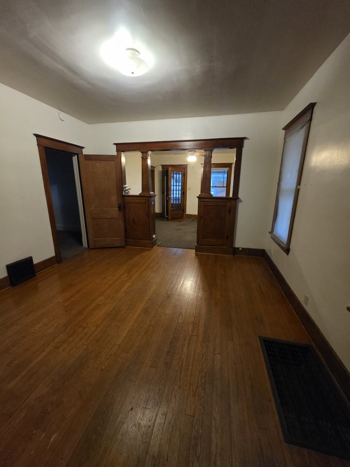 751 Mulberry St - Photo 5 of 8
