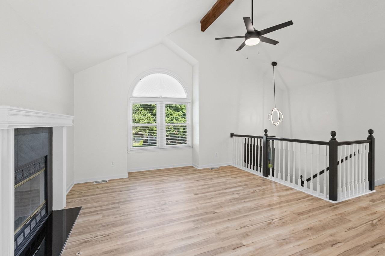 16209 Speaker Ave - Photo 2 of 21