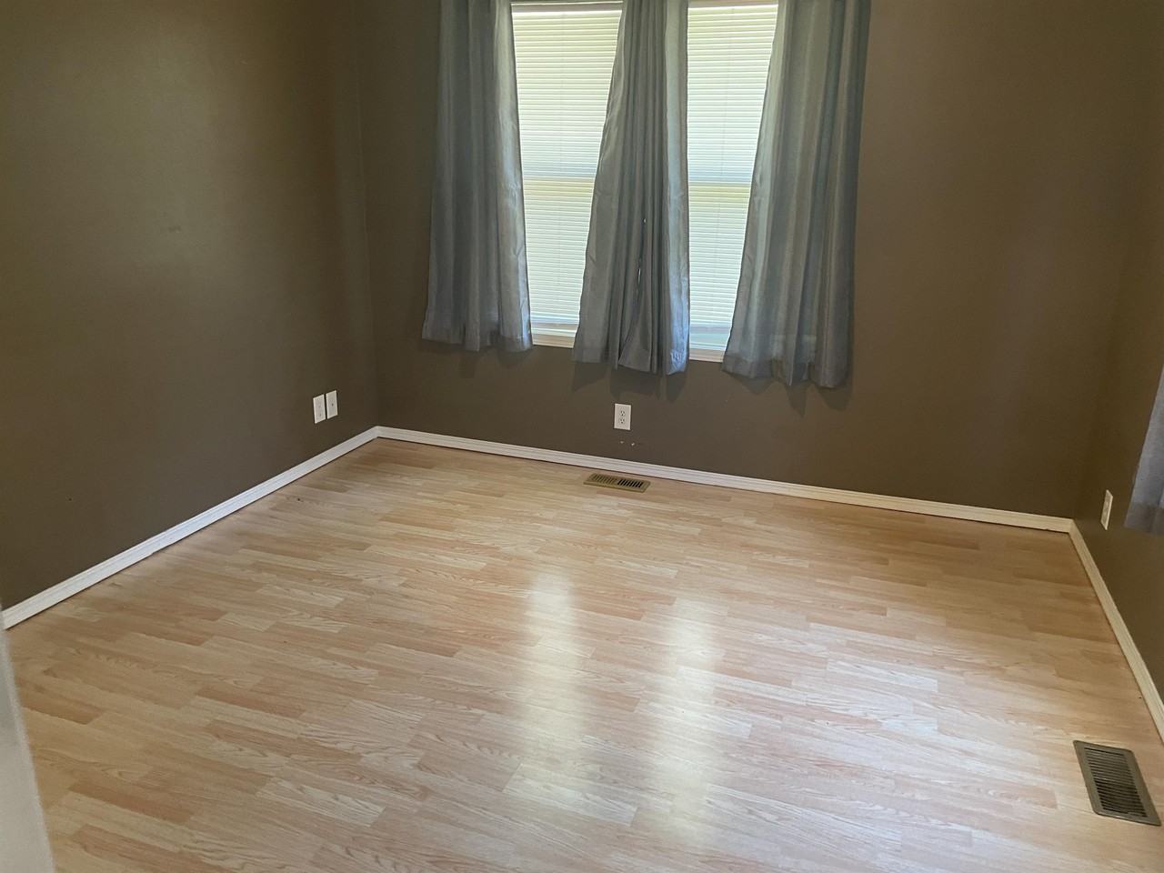 220 S Athenian St #1 - Photo 4 of 13