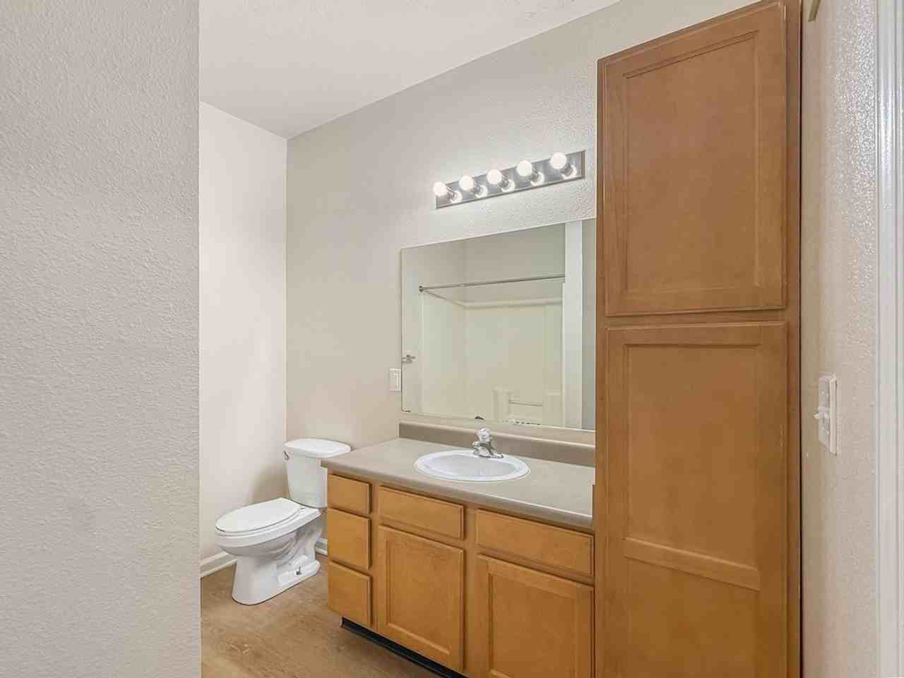 702 Beachfront Dr - Photo 7 of 38