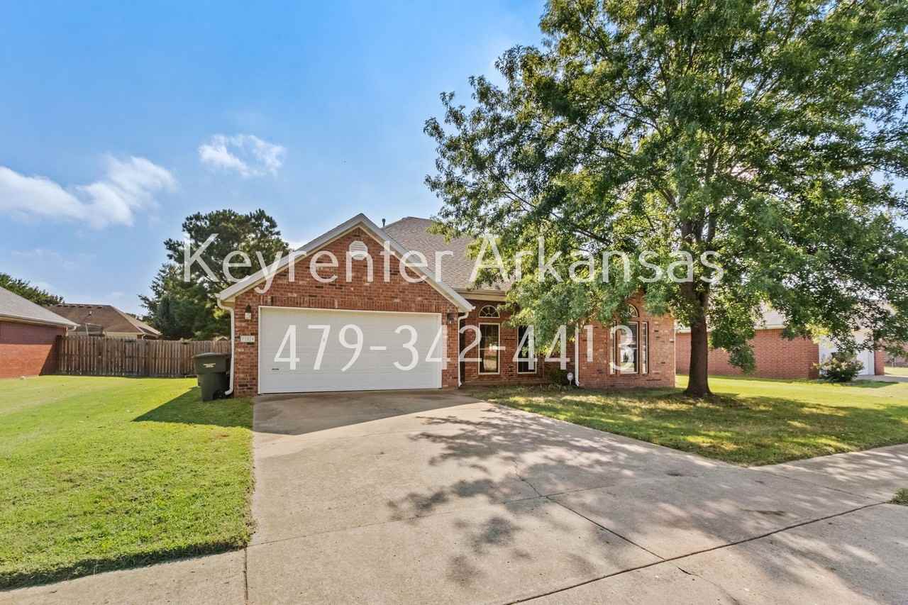 794 N Blazing Star Dr - Photo 3 of 30