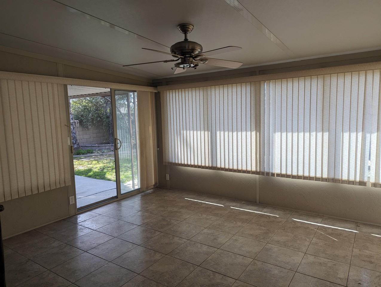 18613 Jeffrey Ave #1 - Photo 6 of 11