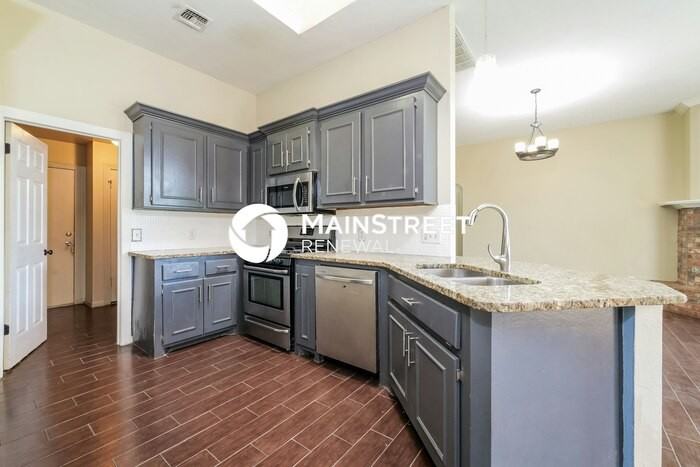 1808 Fairmont Ln - Photo 6 of 18