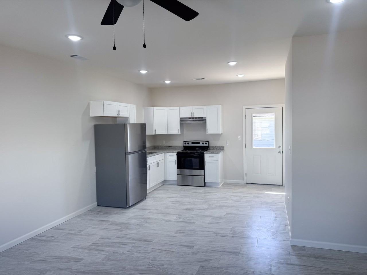 10556 Highway 363 - Photo 4 of 8