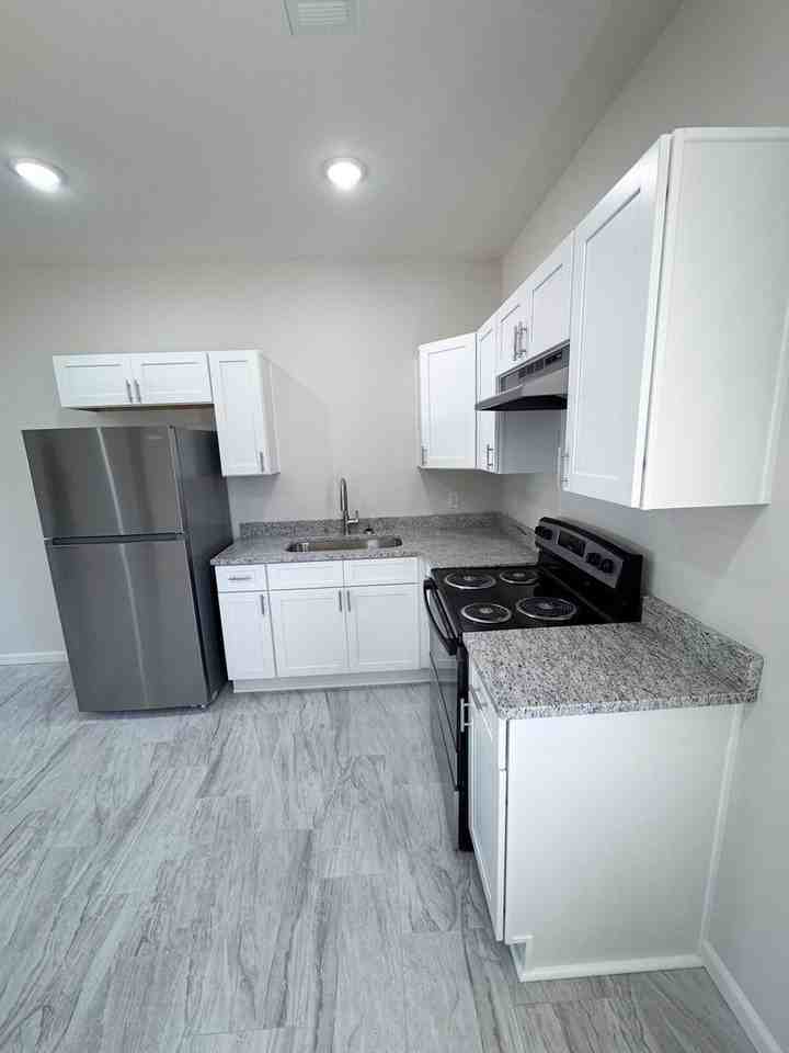 10556 Highway 363 - Photo 6 of 8
