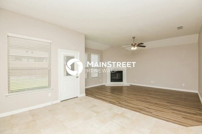 14800 Angel Trace Dr - Photo 4 of 15