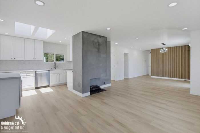6201 Lorca Dr - Photo 3 of 23