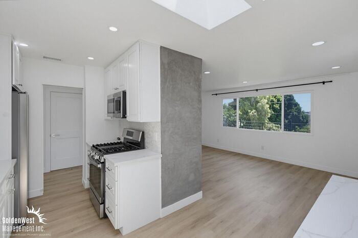 6201 Lorca Dr - Photo 5 of 23