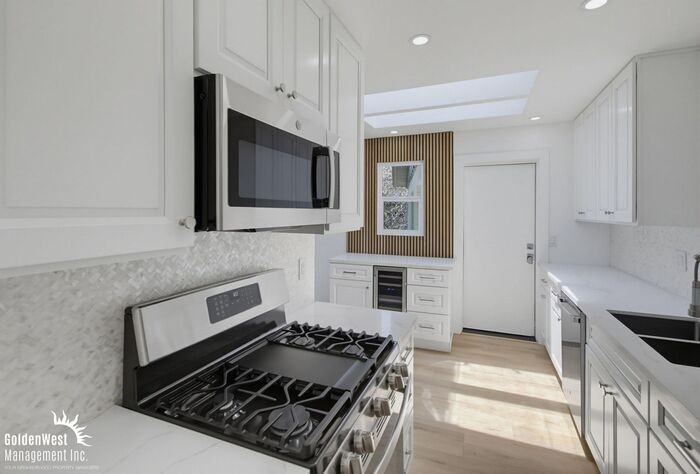 6201 Lorca Dr - Photo 6 of 23